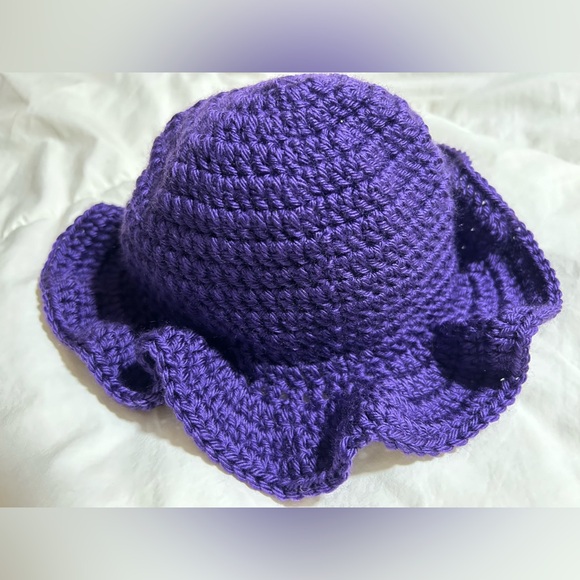 Rich Purple Handmade 🧶 Hat 🐝 - Picture 2 of 4